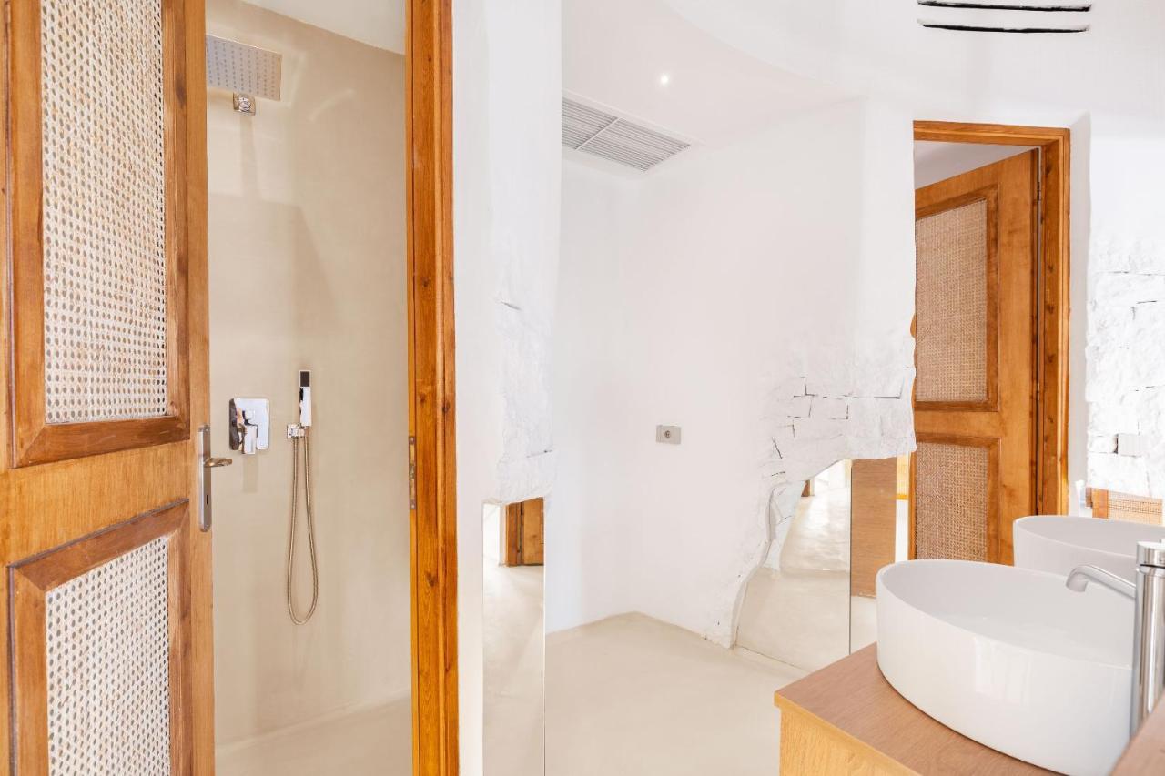 Faos Exclusive Suites Ornos  Exteriér fotografie