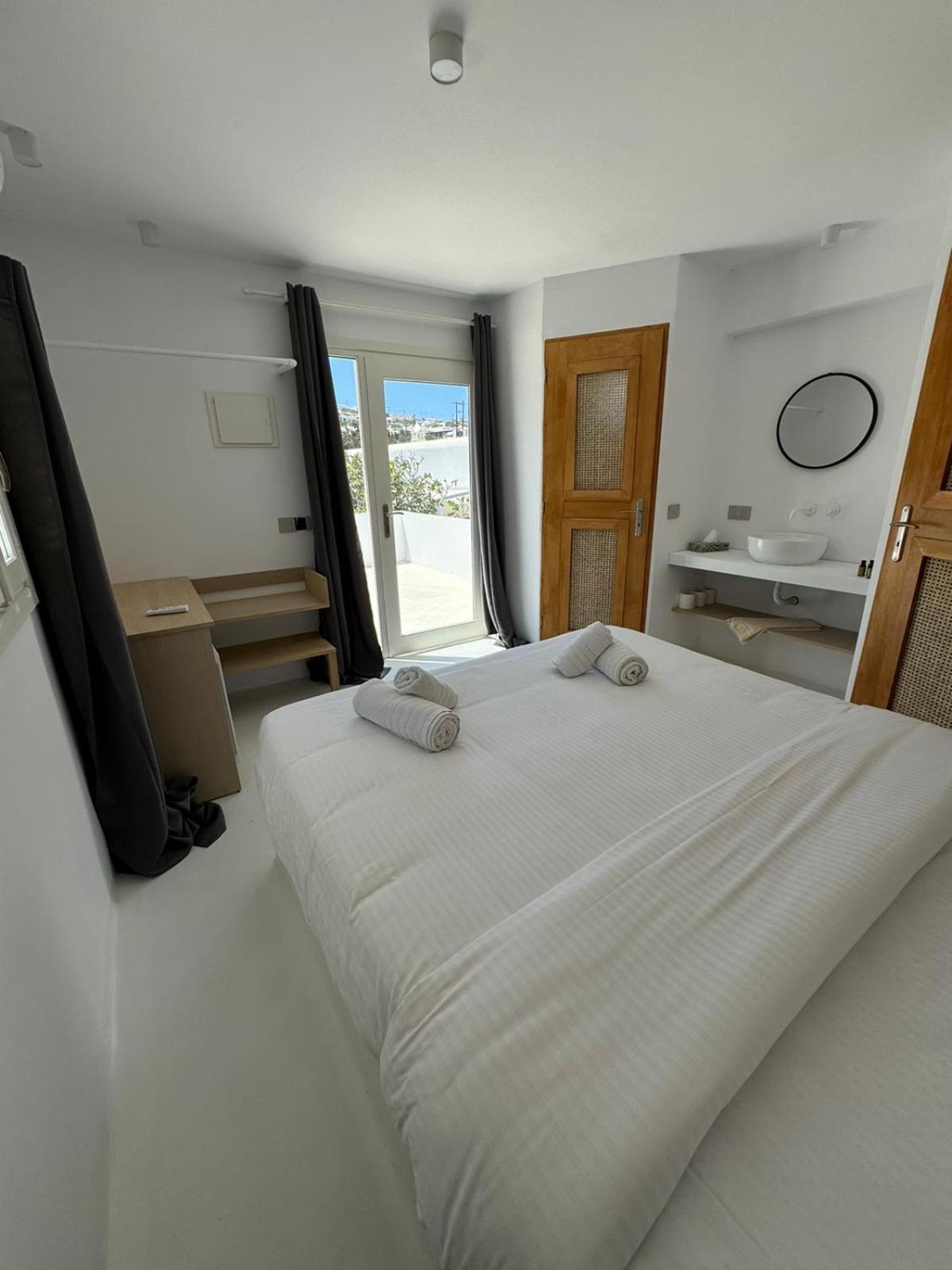 Faos Exclusive Suites Ornos  Exteriér fotografie